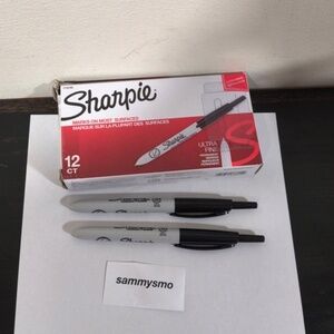 Sharpie Permanent Marker Ultra Fine RETRACTABLE Tip, Black 1735790 x2 pc